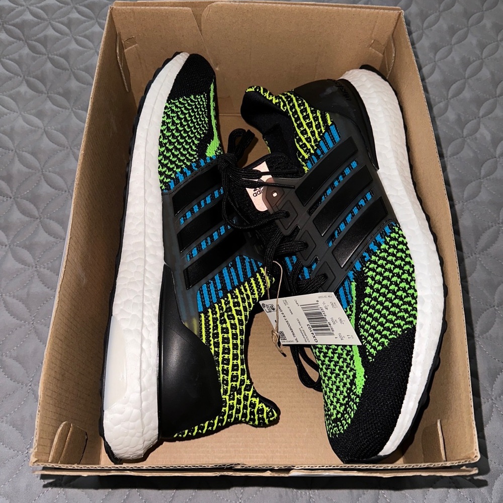 Adidas Ultraboost 5.0 DNA Black Green Running Shoes GX4103, Men's Size 11